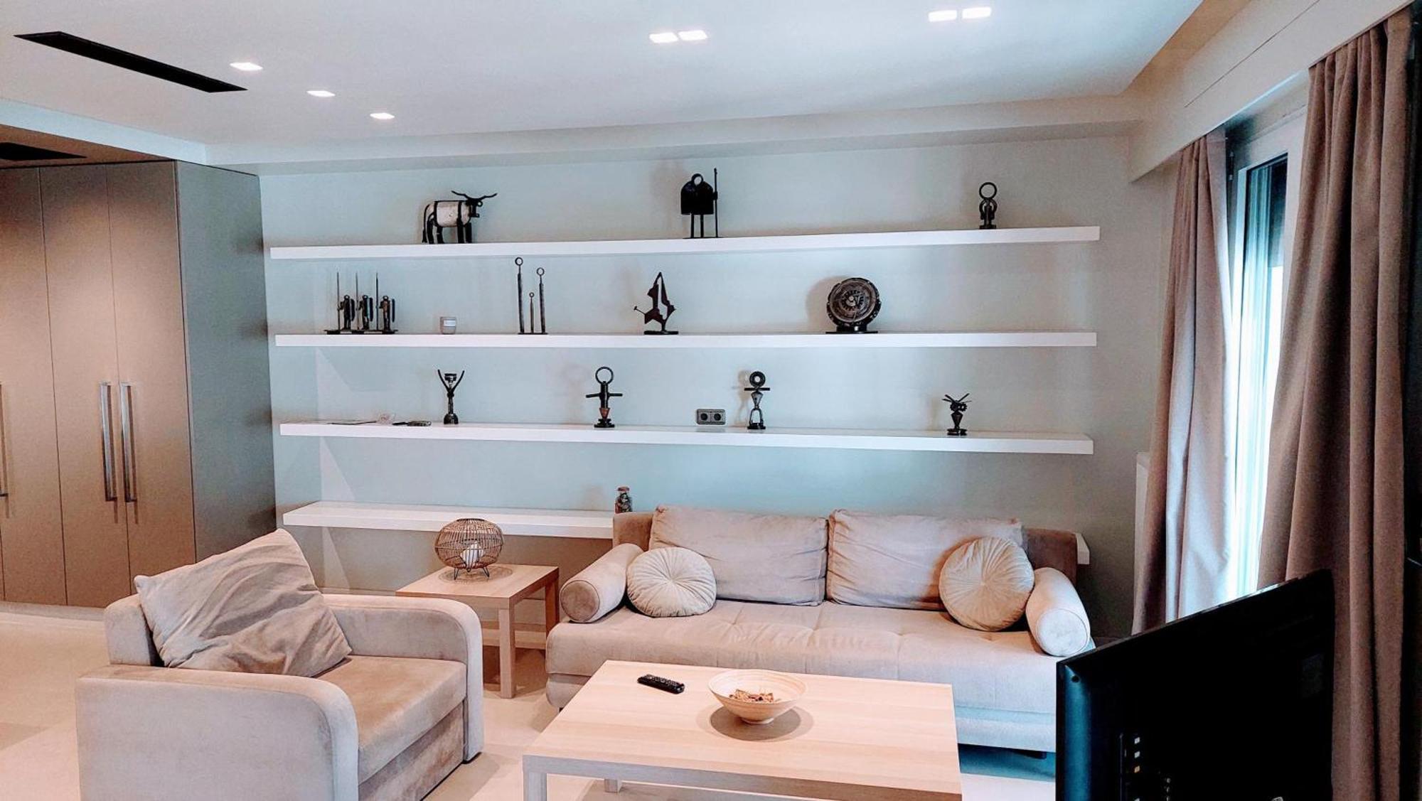 Luxurious Minimal Apartment In Acropolis Афины Экстерьер фото