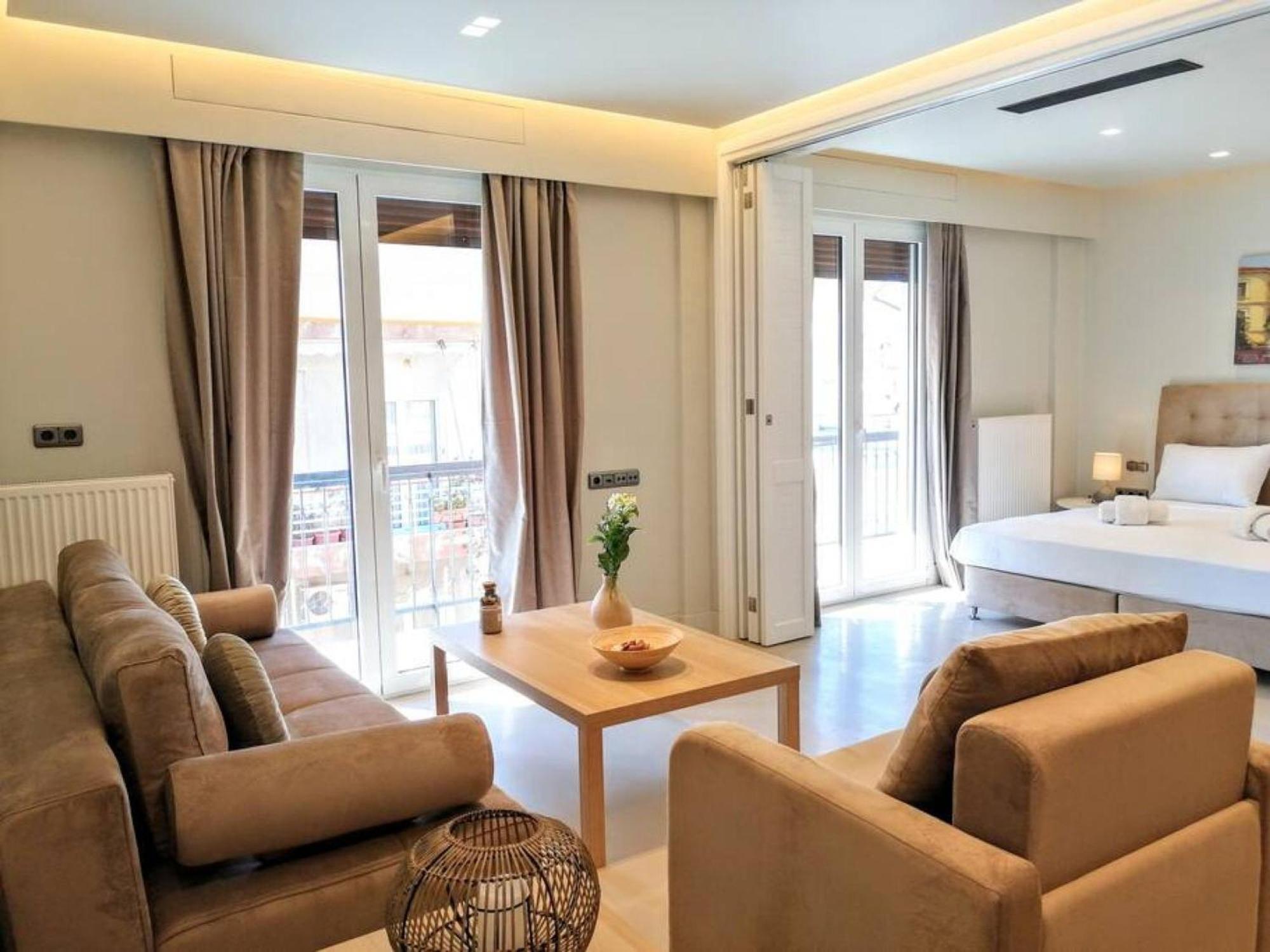 Luxurious Minimal Apartment In Acropolis Афины Экстерьер фото